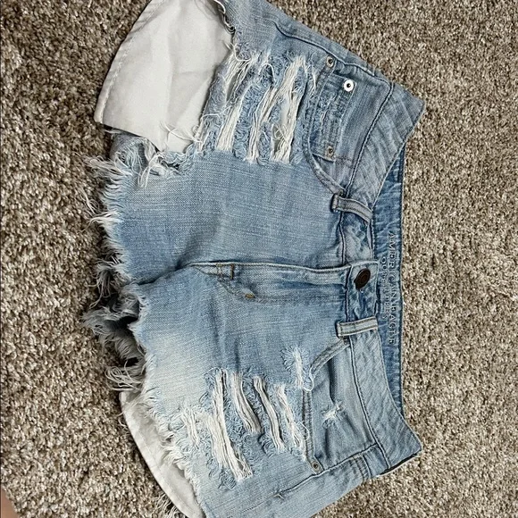 American Eagle Outfitters Light Blue Denim Shorts - Picture 3 of 4